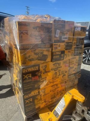Achetez une palette d'outils Dewalt neuve
